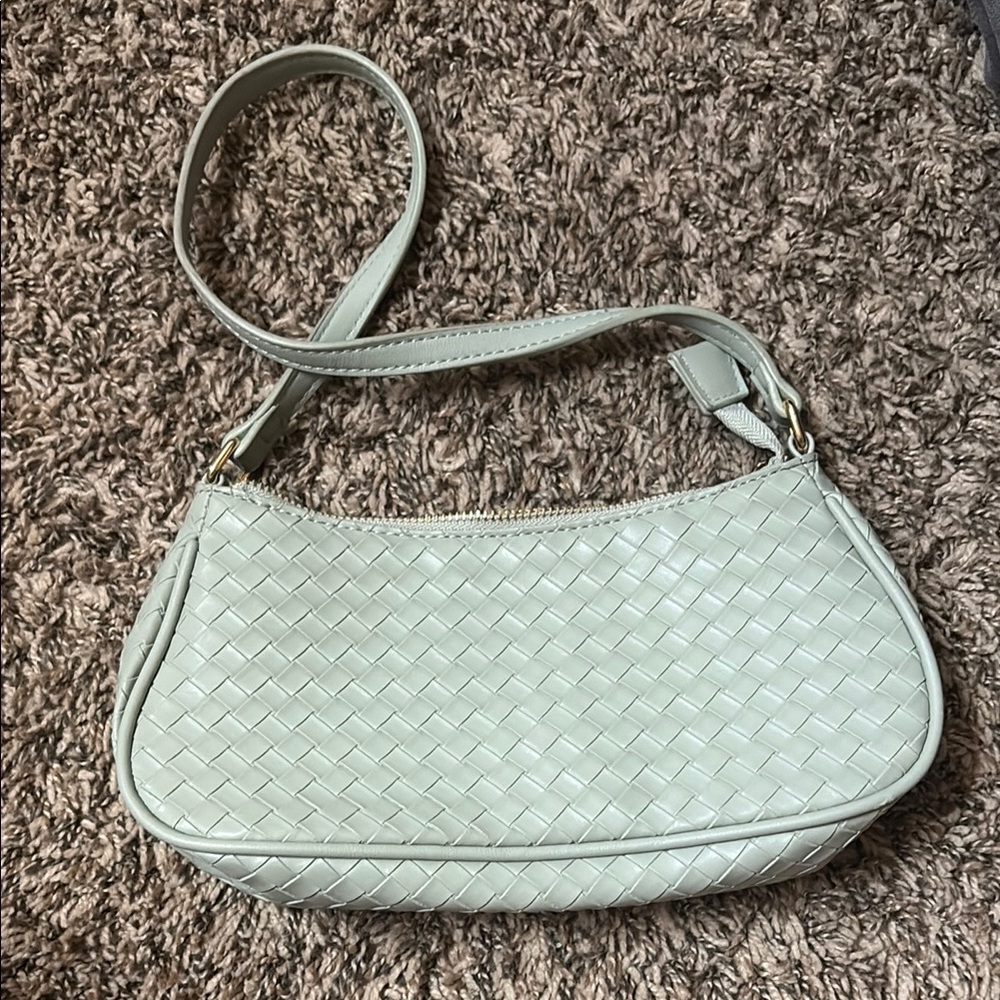 Light green  Woven Shoulder Bag with Elegant Design